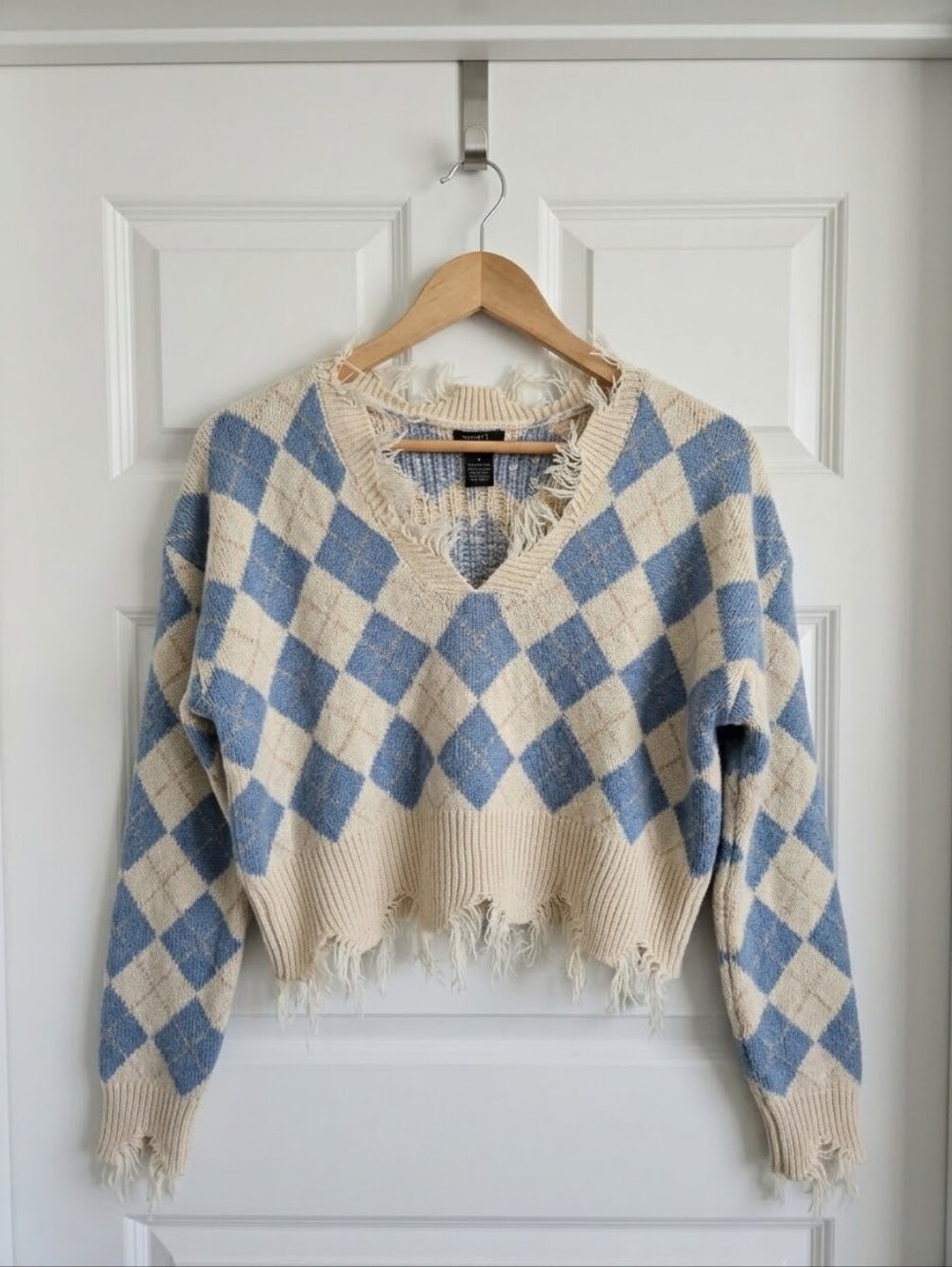 Rue21 Distressed Argyle Cropped Sweater - Medium